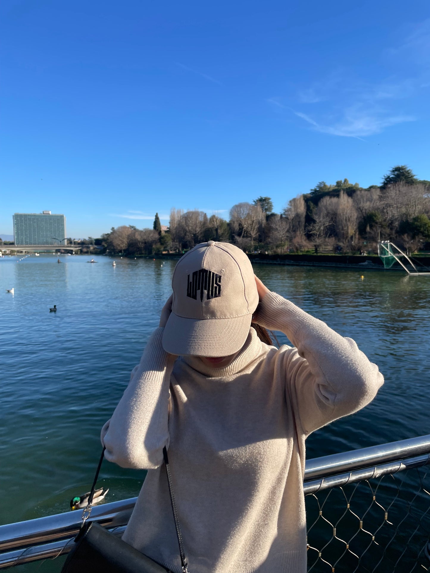 Cappello con visiera Sand