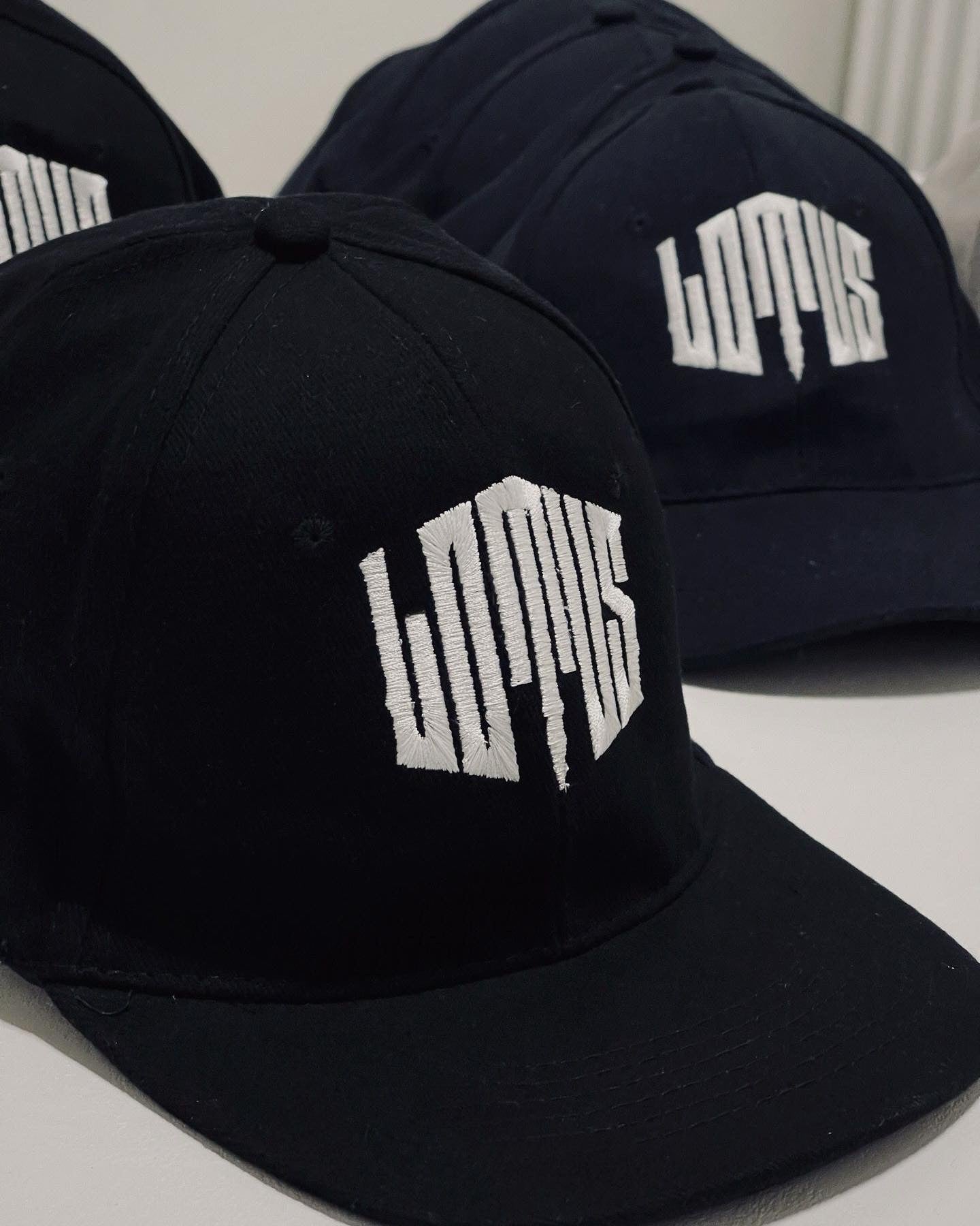 Cappello con visiera  Classic Black