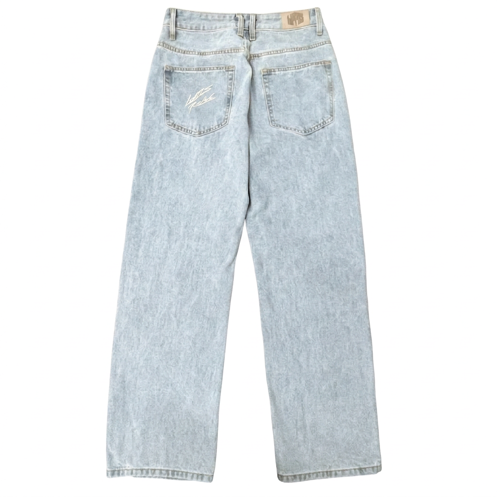 Retro del jeans con luce uniformata al fronte